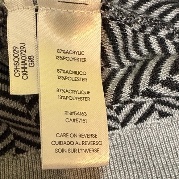 Calvin Klein Black and Gray Turtleneck Sweater - Picture 5 of 8